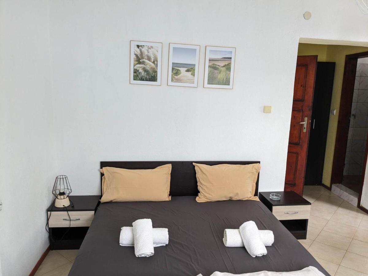 Цвета Hotell Sinemoretz Eksteriør bilde