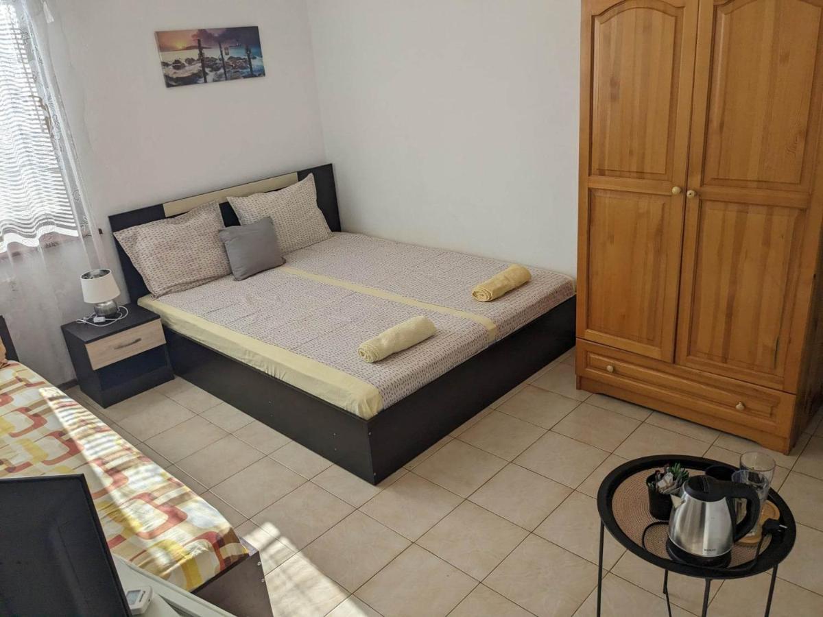 Цвета Hotell Sinemoretz Eksteriør bilde